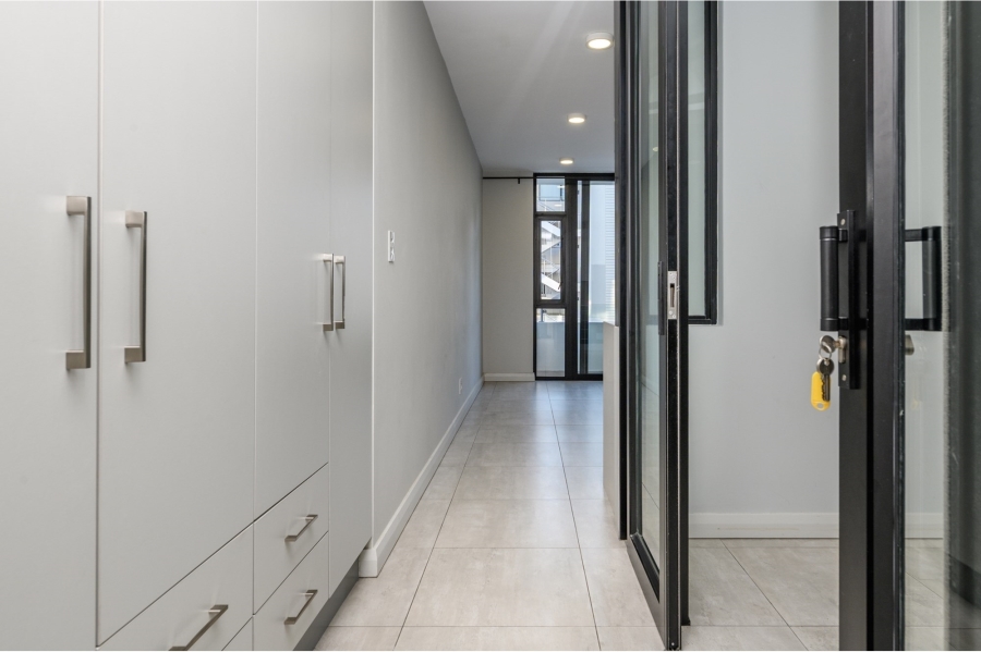 1 Bedroom Property for Sale in Summerstrand Eastern Cape